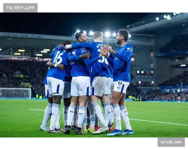 勒费埃点球破门挽回颜面 桑德兰中场主场表现积极 勒费埃点球破门挽回颜面 桑德兰中场主场表现积极